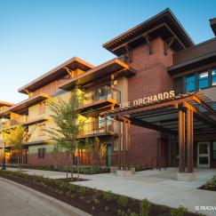 SYSTEM 4500 hinged doors